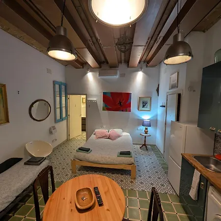 Barcelona With Private Kitchen, Toilet & Shower 20min From The Center 5min To The Daire Sant Adria de Besos