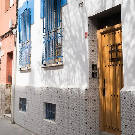 Barcelona With Private Kitchen, Toilet & Shower 20min From The Center 5min To The *